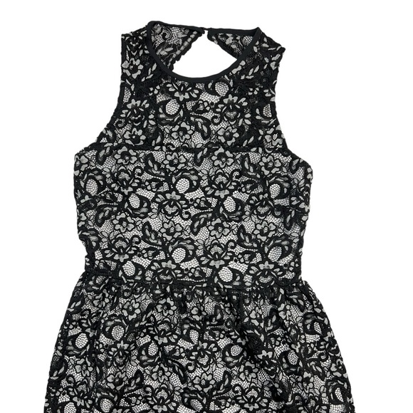 Reitmans Black & White undertone Floral Lace Sleeveless Sheath Dress Sz:2 - Picture 3 of 9